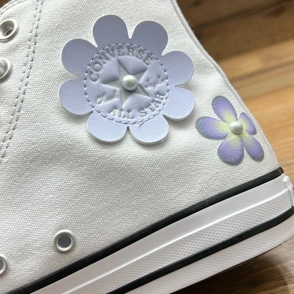 CONVERSE White High-Top Sneakers with Floral Design - Picture 6 of 8